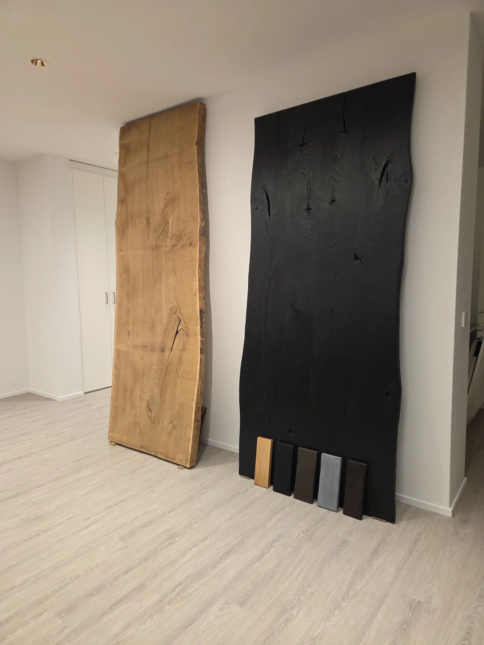 Massivholztisch von Hermann Holz aus Schweizer Holz.